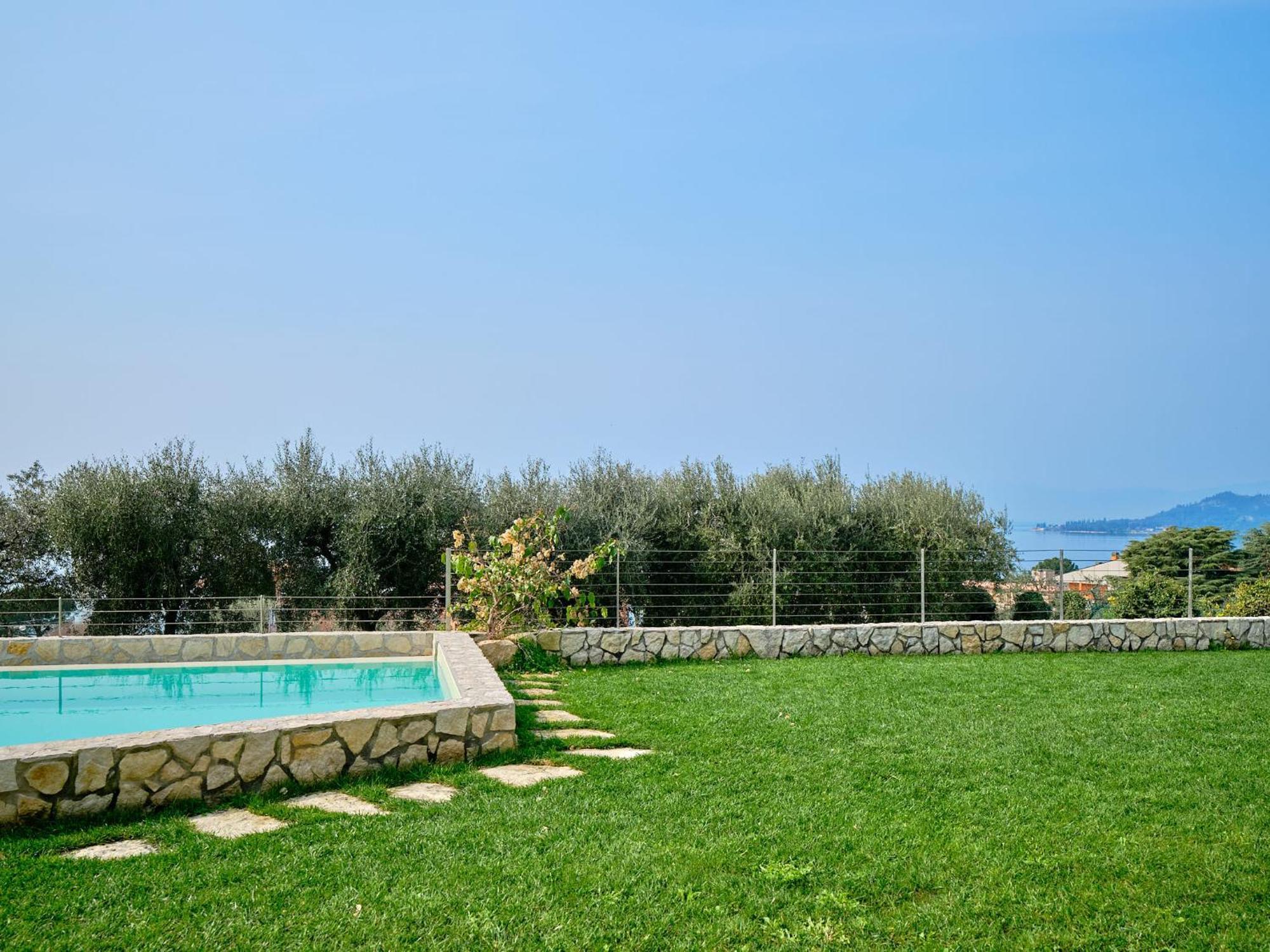 Villa Sunny Lake Suites Bardolino Dış mekan fotoğraf