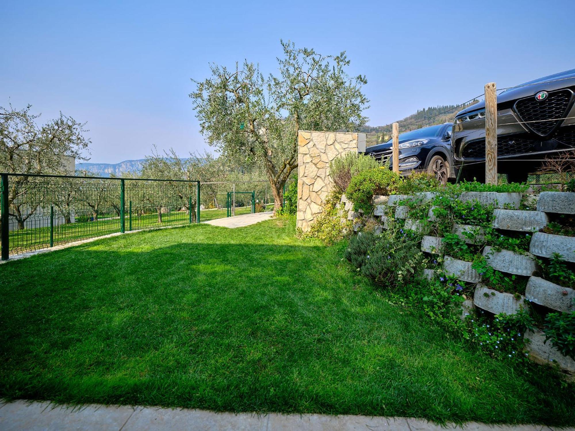 Villa Sunny Lake Suites Bardolino Dış mekan fotoğraf