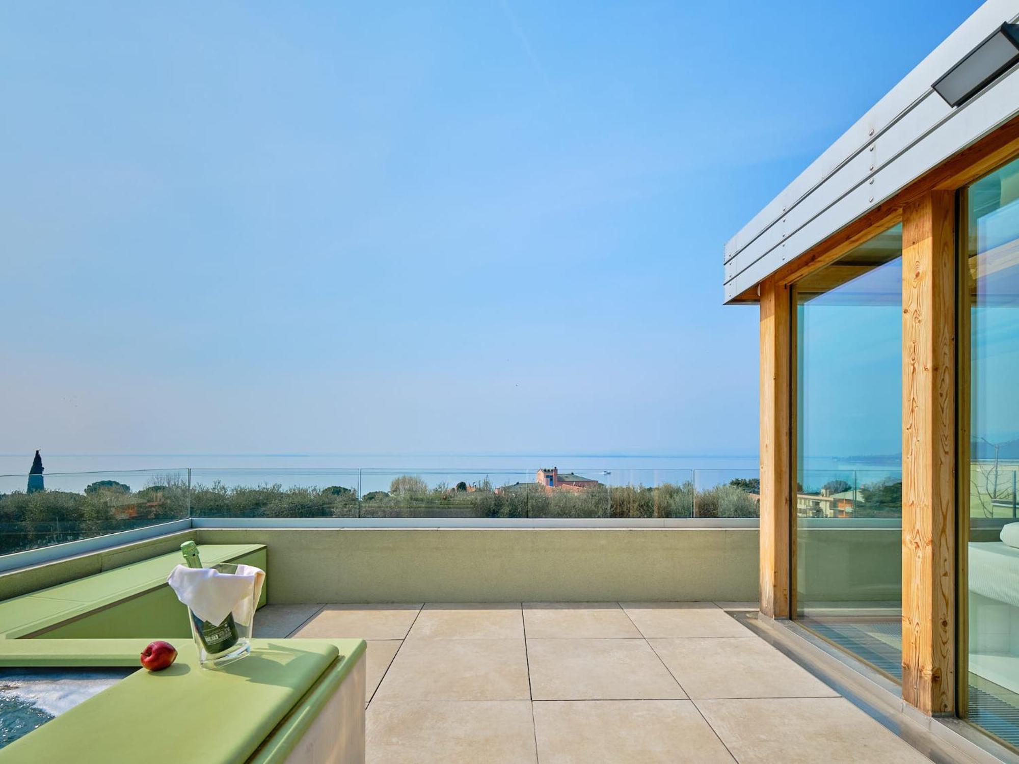 Villa Sunny Lake Suites Bardolino Dış mekan fotoğraf