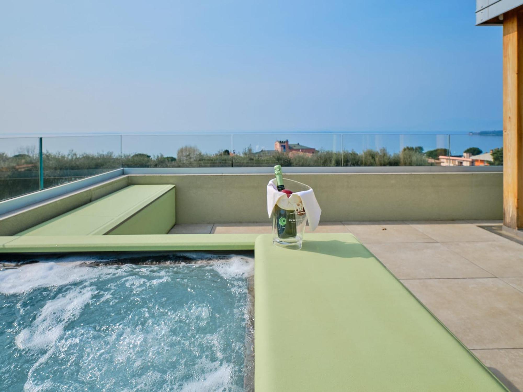 Villa Sunny Lake Suites Bardolino Dış mekan fotoğraf